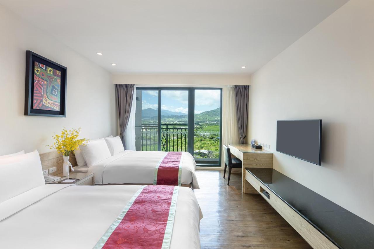 นารุวัน แกแล็กซี เพลซ Hotel Taitung ภายนอก รูปภาพ