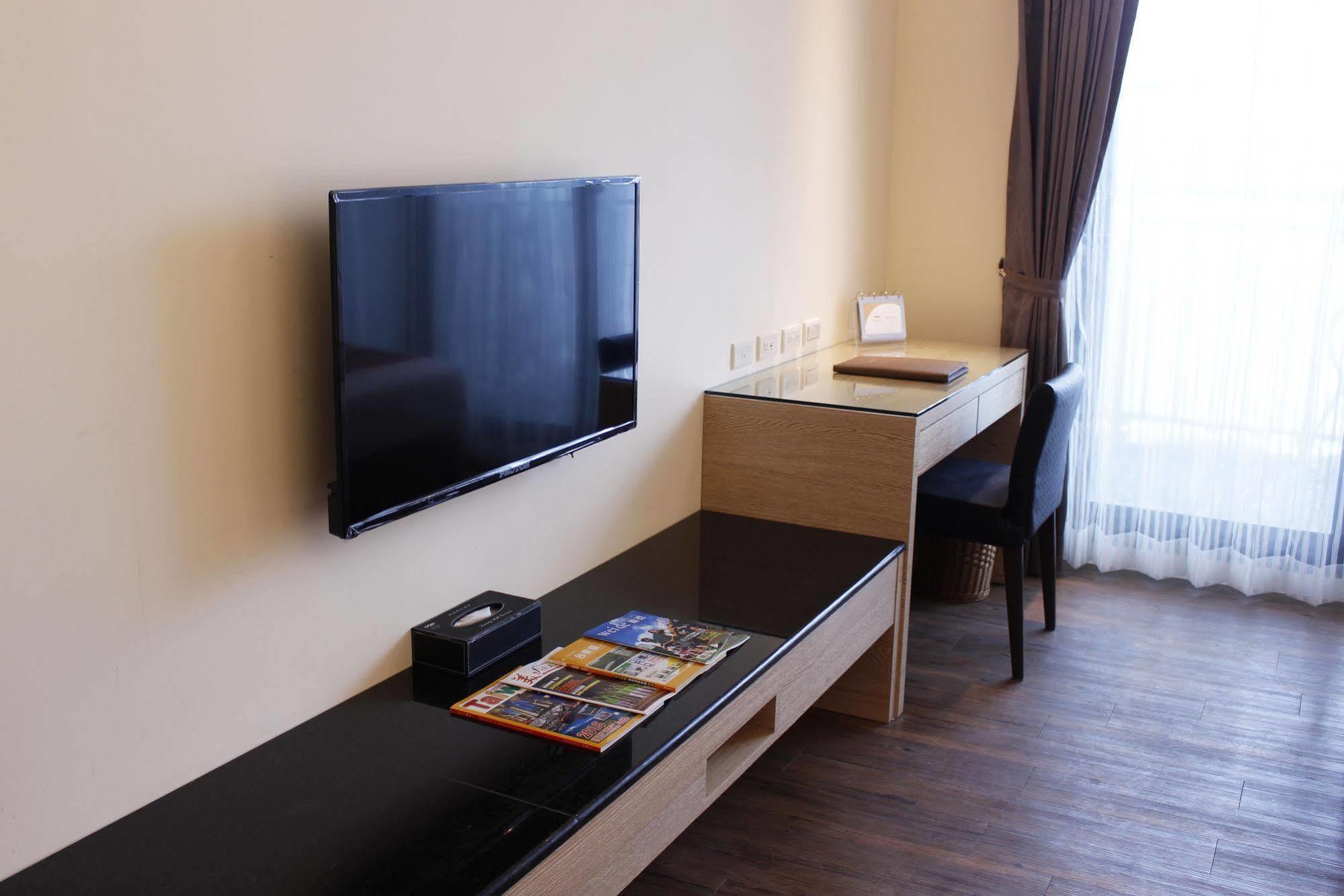 นารุวัน แกแล็กซี เพลซ Hotel Taitung ภายนอก รูปภาพ